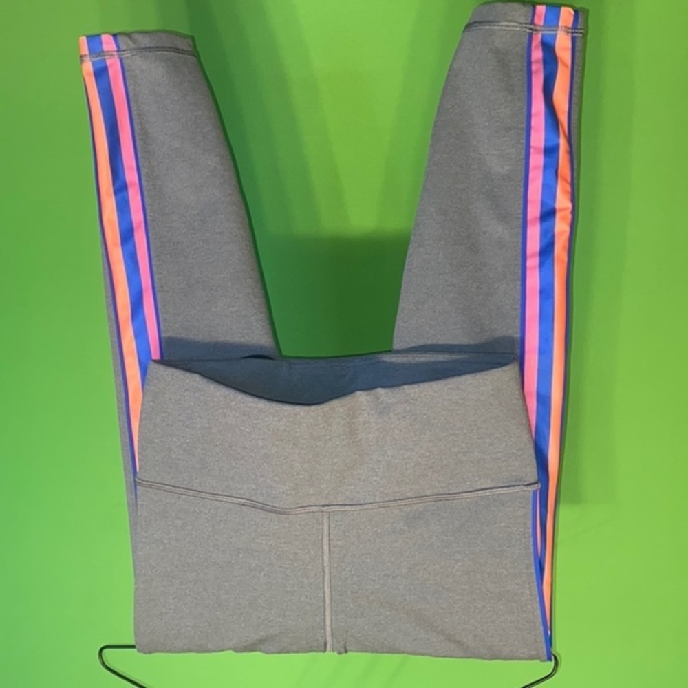 ladies GapFit Grey Legging Size small Striped blue orange pink leg pocket string